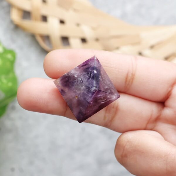Amethyst pyramid small size - Image 2